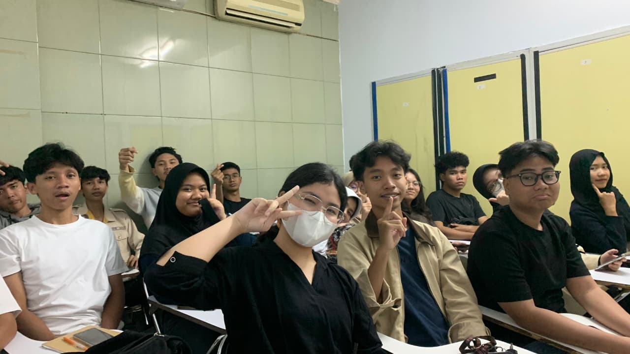 KITA GAK LAGI NUNGGU KEAJAIBAN, KITA MENCIPTAKAN - Artikel SINTETA